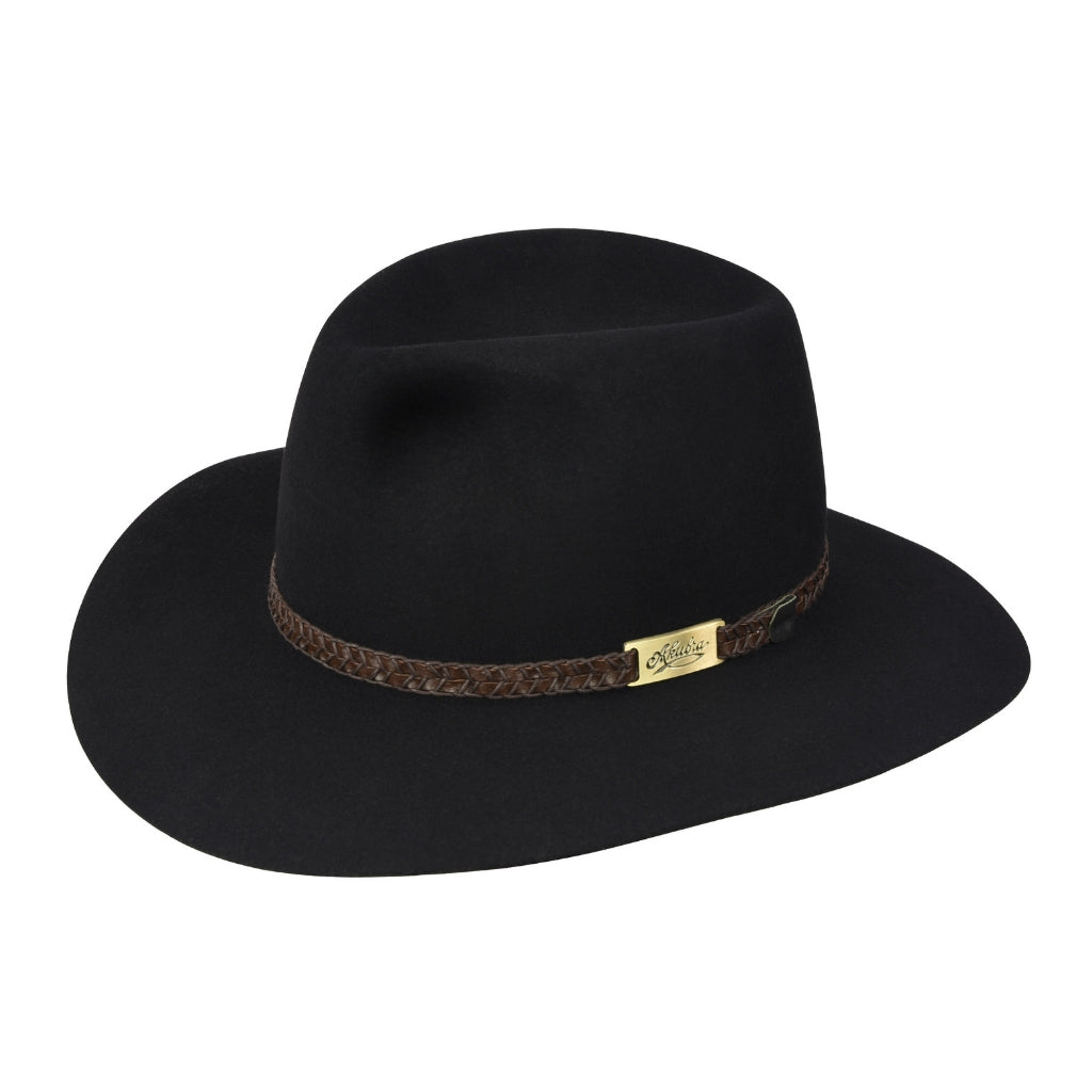 Angle view of Akubra Avalon hat in Black